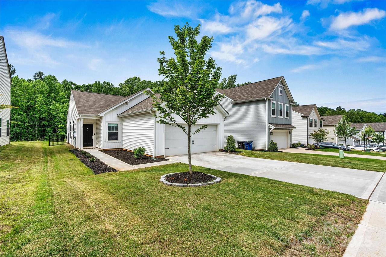 139 Batten Ridge Dr., Statesville, NC 28677