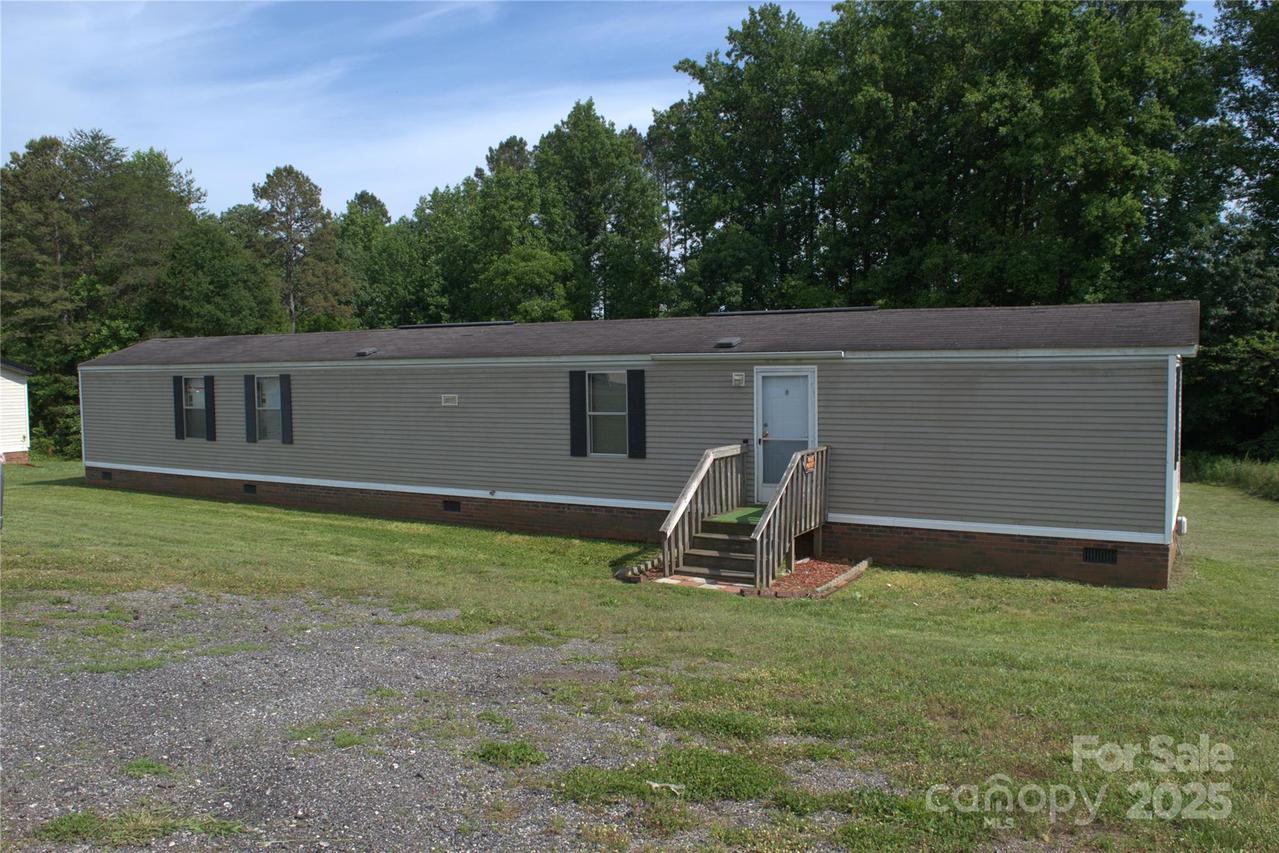 112 Deer Meadow Ln. #93, Lawndale, NC 28090