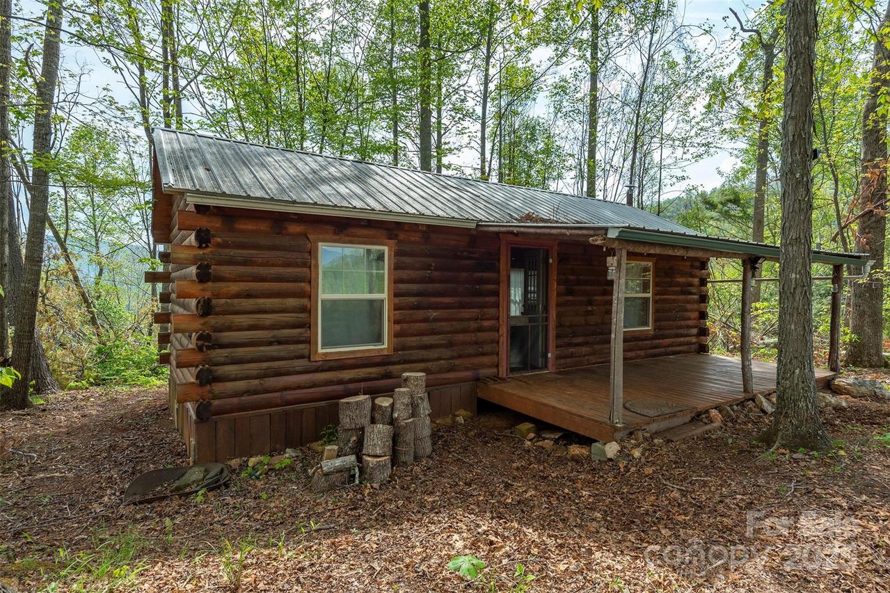 177 Black Mountain View, Spruce Pine, NC 28777