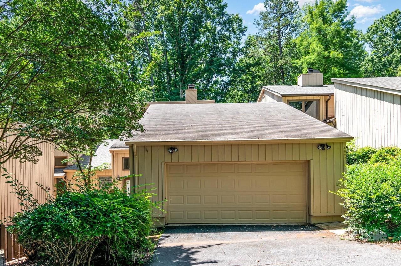 4025 Ivystone Ct., Charlotte, NC 28277
