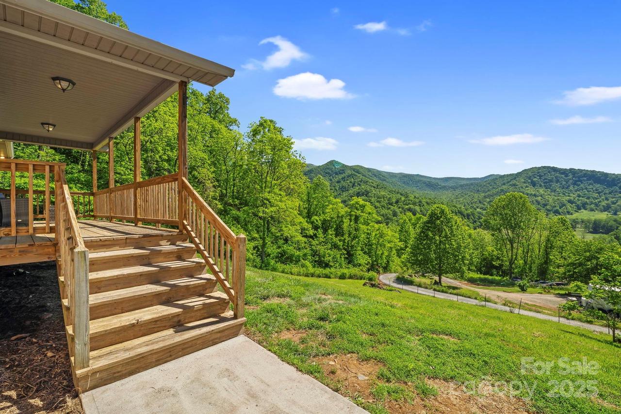 254 Union Dr., Canton, NC 28716