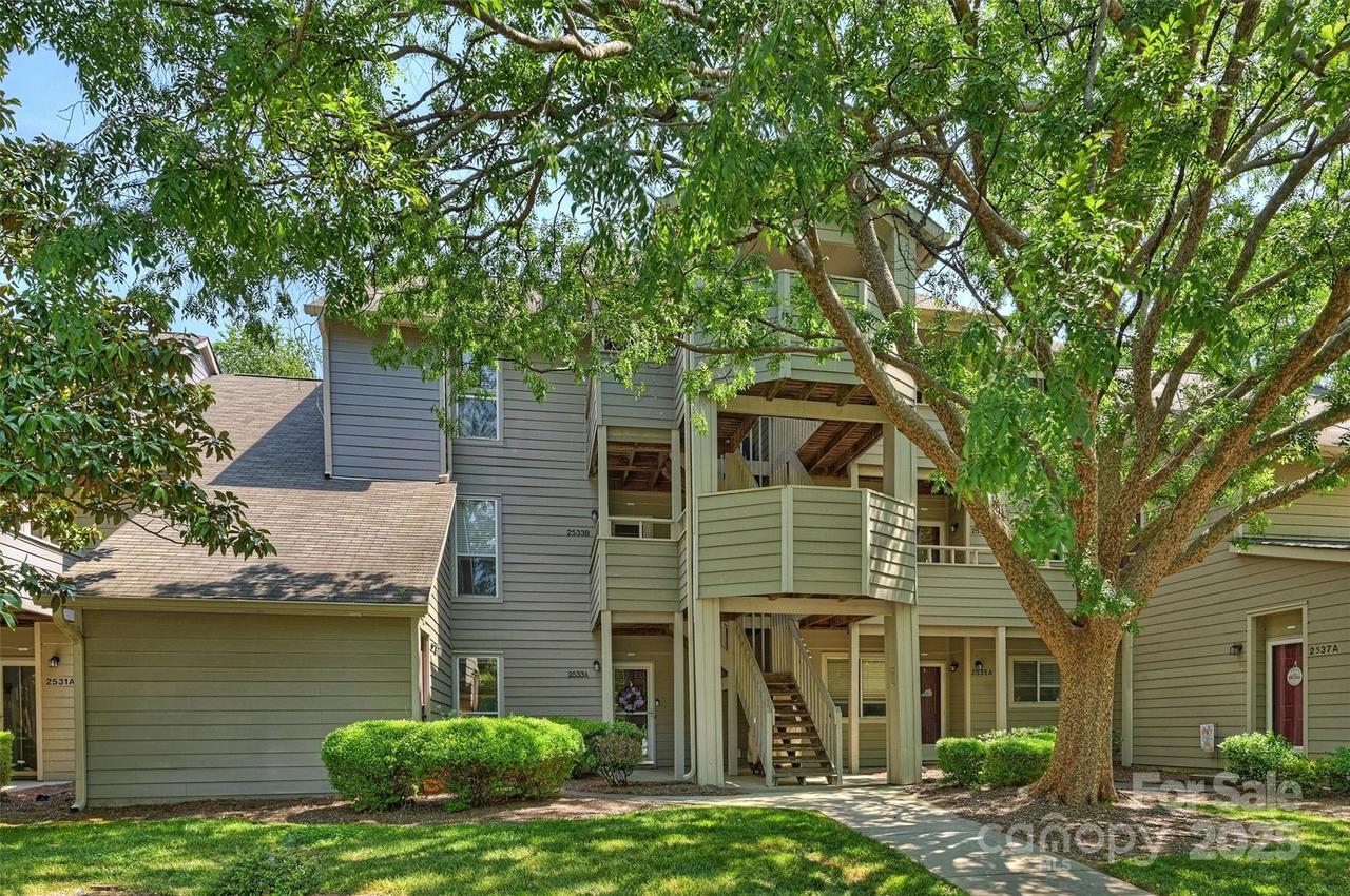 2533 Stockbridge Dr., Charlotte, NC 28210