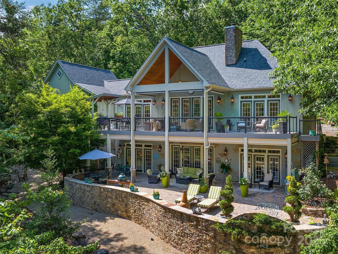 92 Island View Ct., Mill Spring, NC 28756
