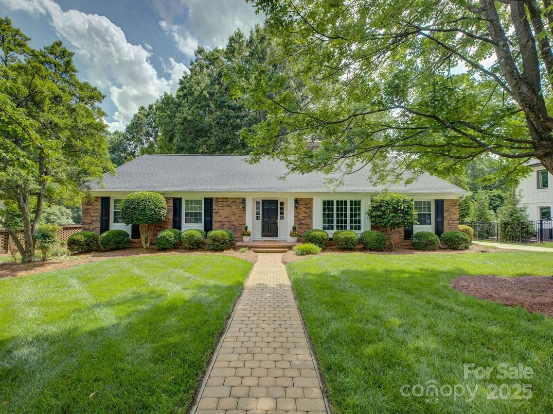 6116 Springhouse Ln., Charlotte, NC 28211