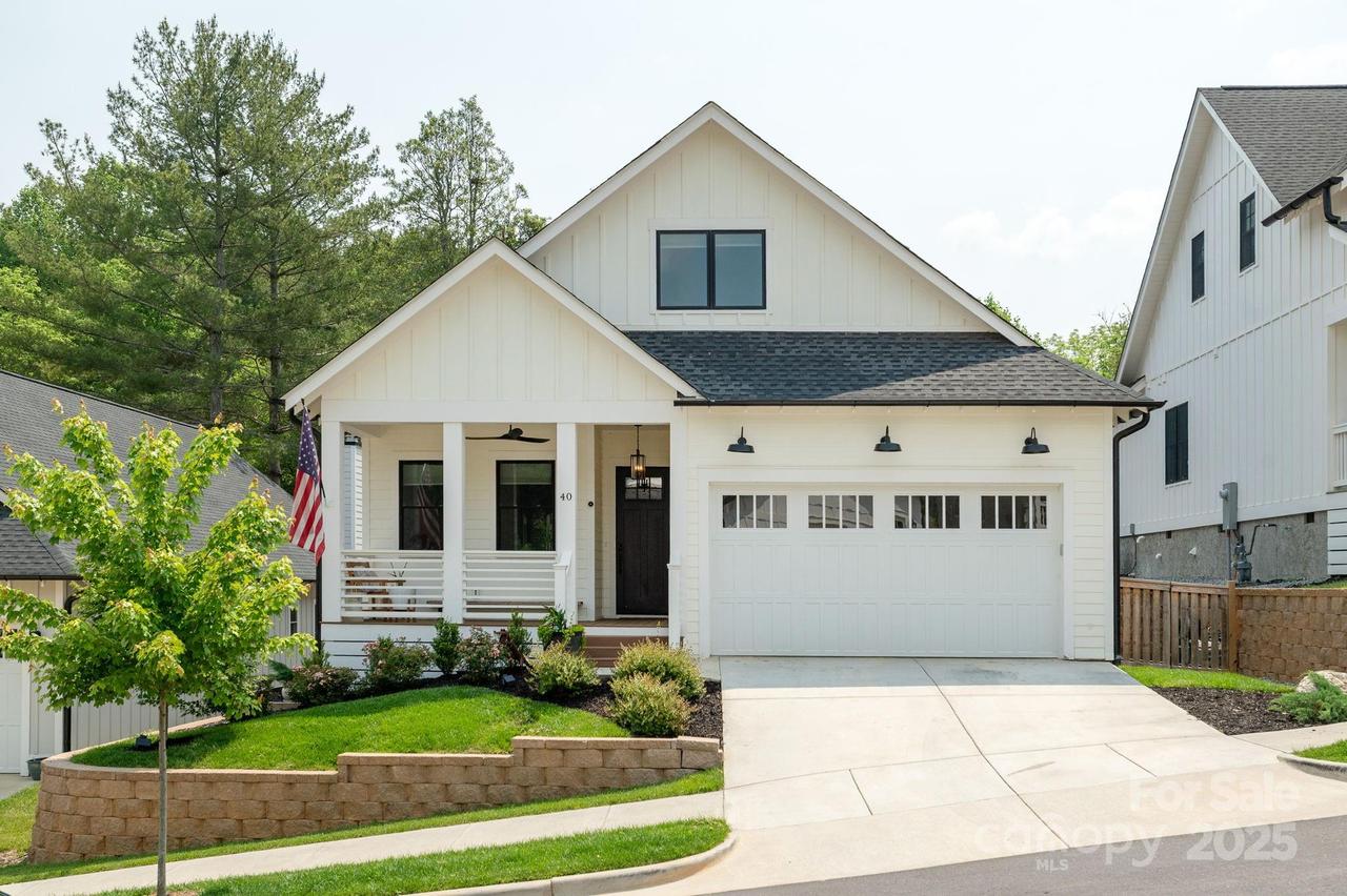 40 Hidden Pond Ln., Brevard, NC 28712