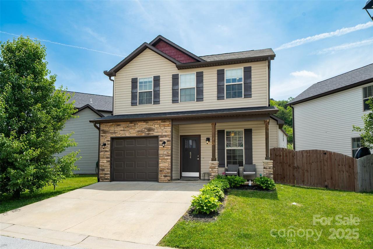 624 Cardwell Ln., Fletcher, NC 28732
