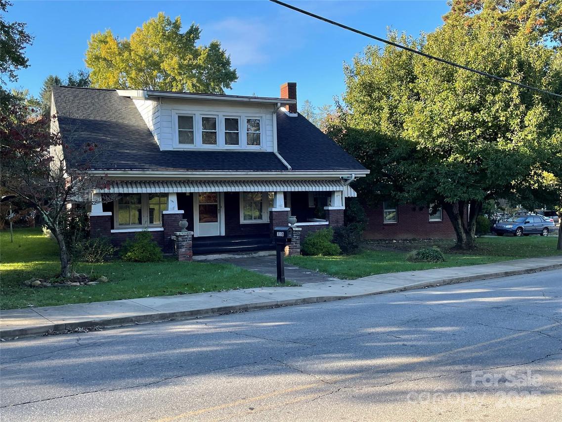 318 Academy St., Canton, NC 28716