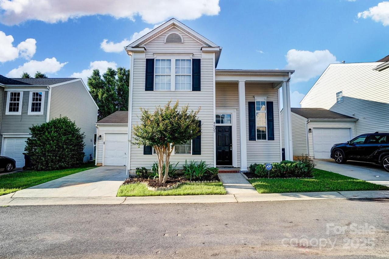 8605 Sawleaf Ct., Charlotte, NC 28215