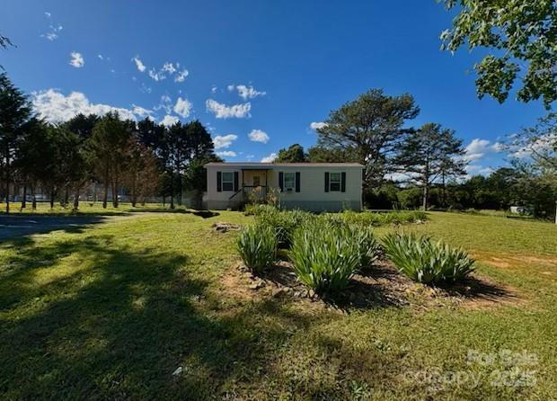 8827 Spring Meadow Dr., Hickory, NC 28601
