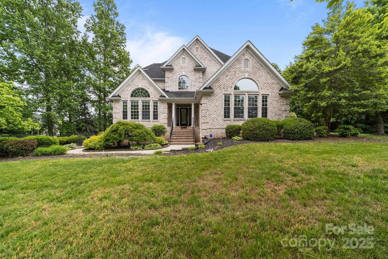 196 Arnold Palmer Dr., Advance, NC 27006
