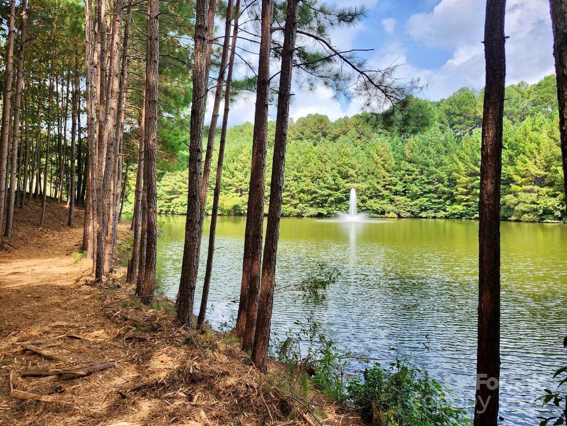 5025 Harbor View Dr., Granite Falls, NC 28630