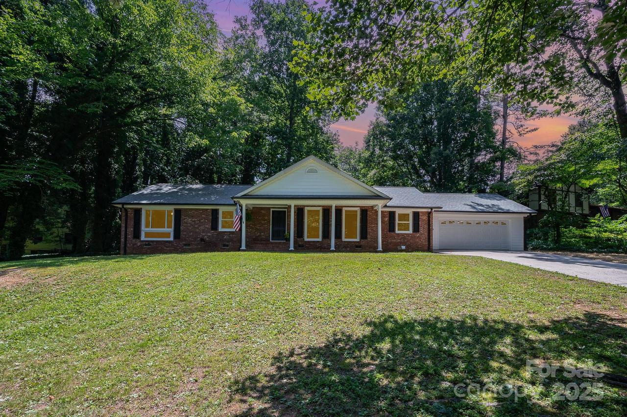 114 Elmwood Dr., Salisbury, NC 28147