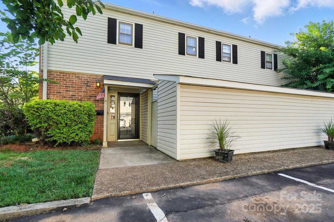5947 Quail Hollow Rd. #A, Charlotte, NC 28210