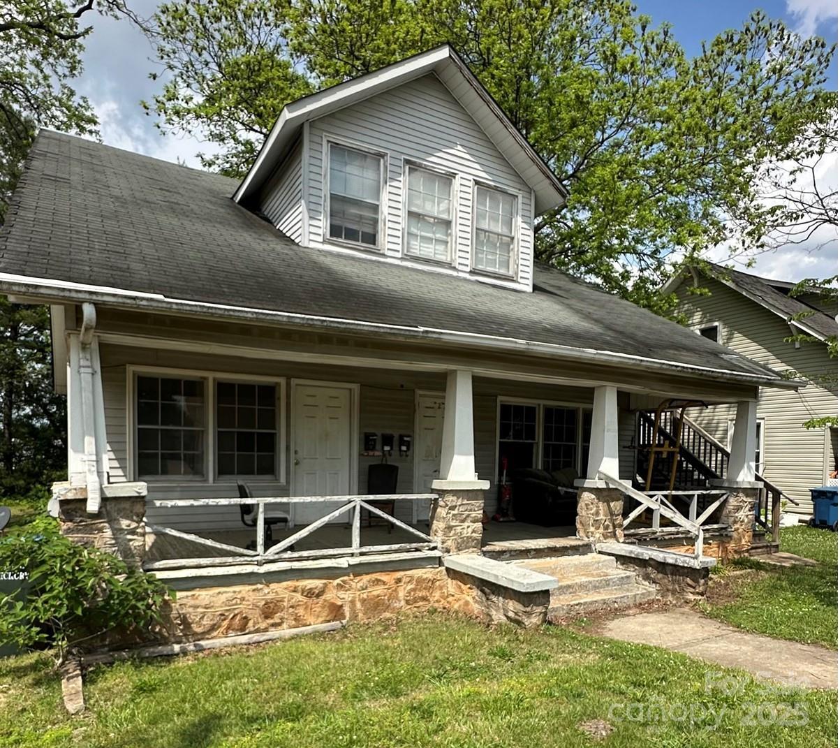 315 2nd Ave., Hickory, NC 28602