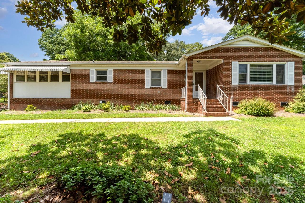 839 Montford Dr., Charlotte, NC 28209