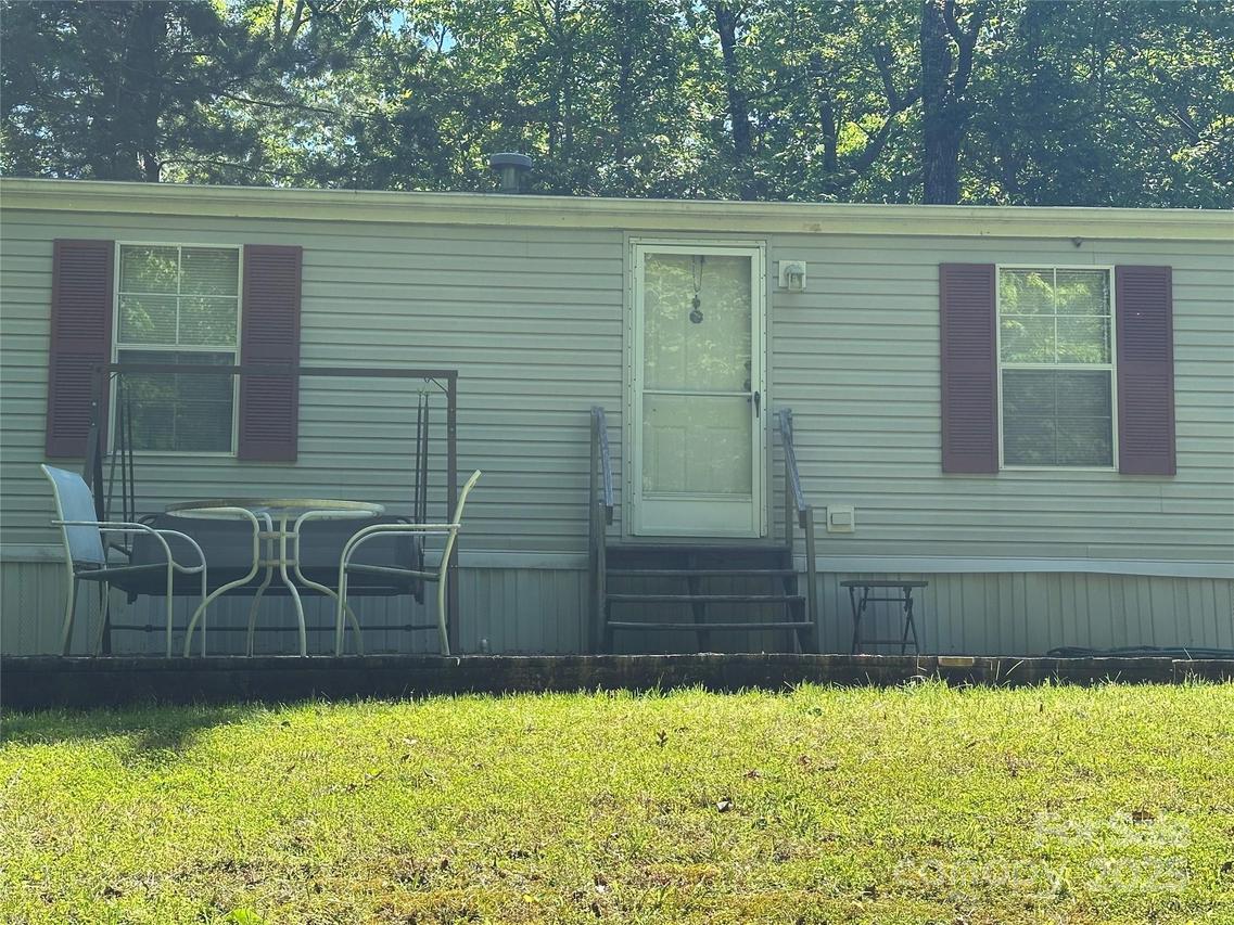 104 E Ridge View Rd., Penrose, NC 28766