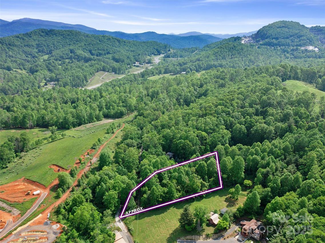 000 Hinson Thomas Rd., Spruce Pine, NC 28777