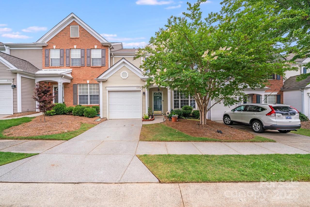 11714 Harsworth Ln., Charlotte, NC 28277