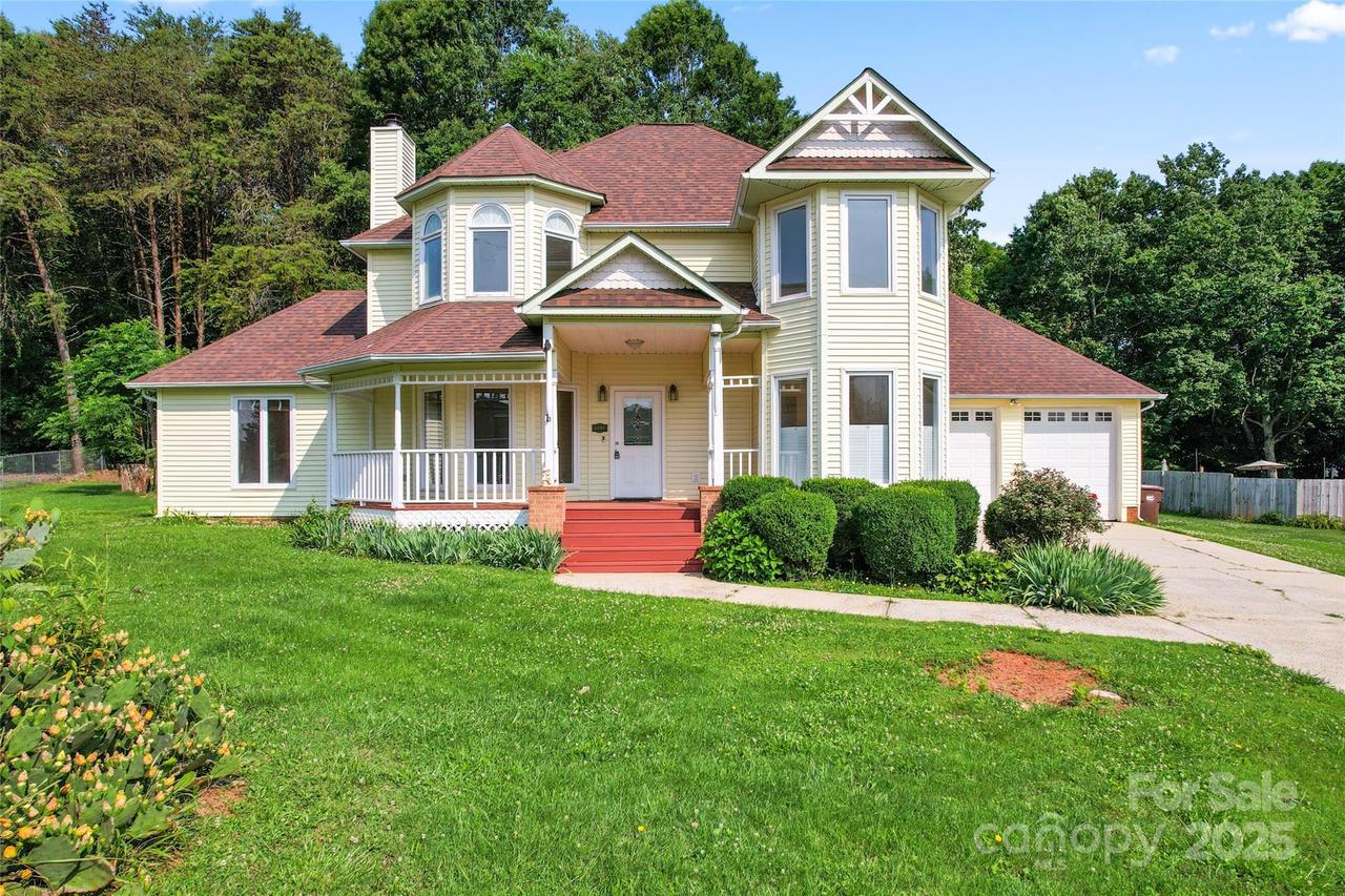 4499 Briarcreek Rd., Maiden, NC 28650