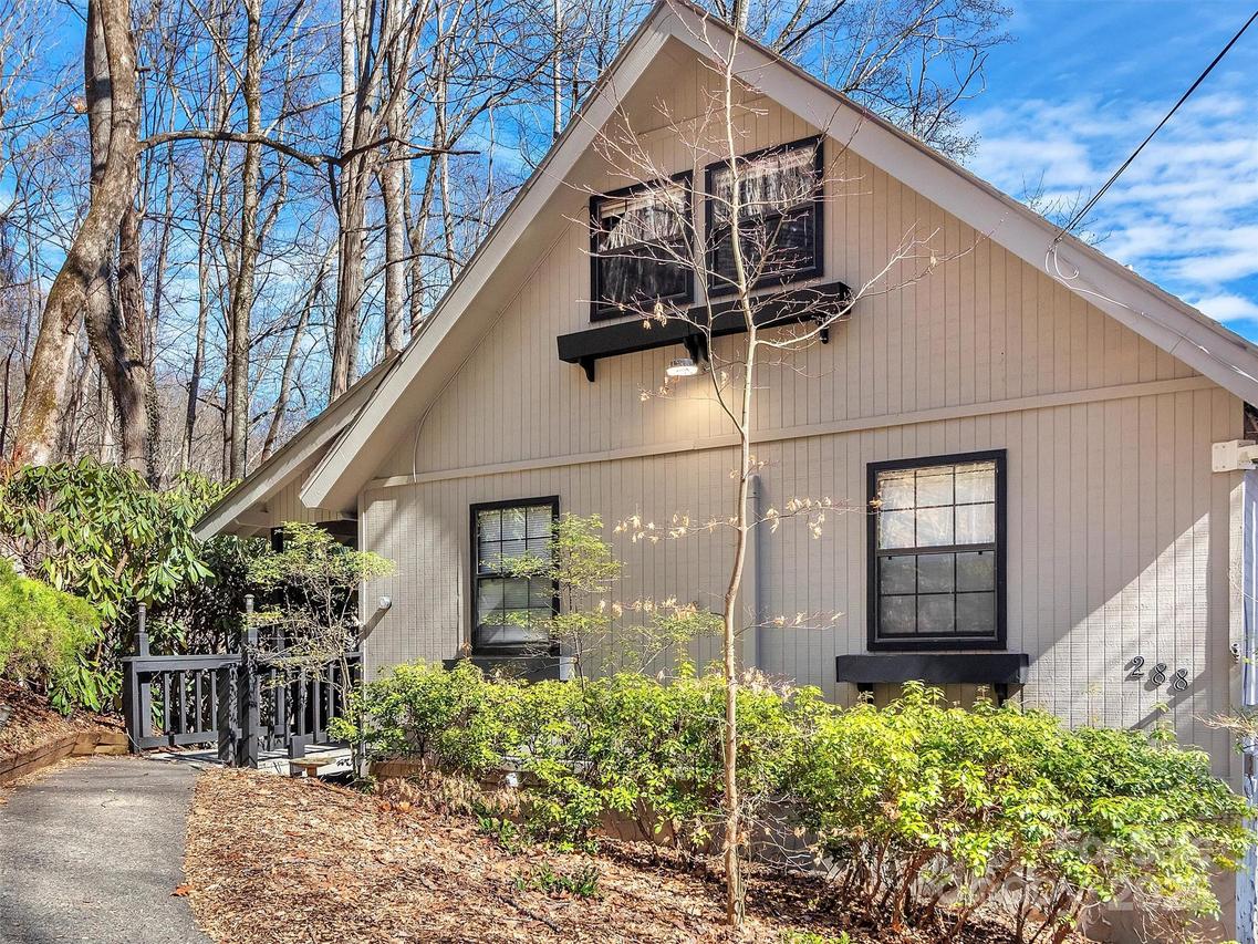 288 Dogwood Tr., Waynesville, NC 28786