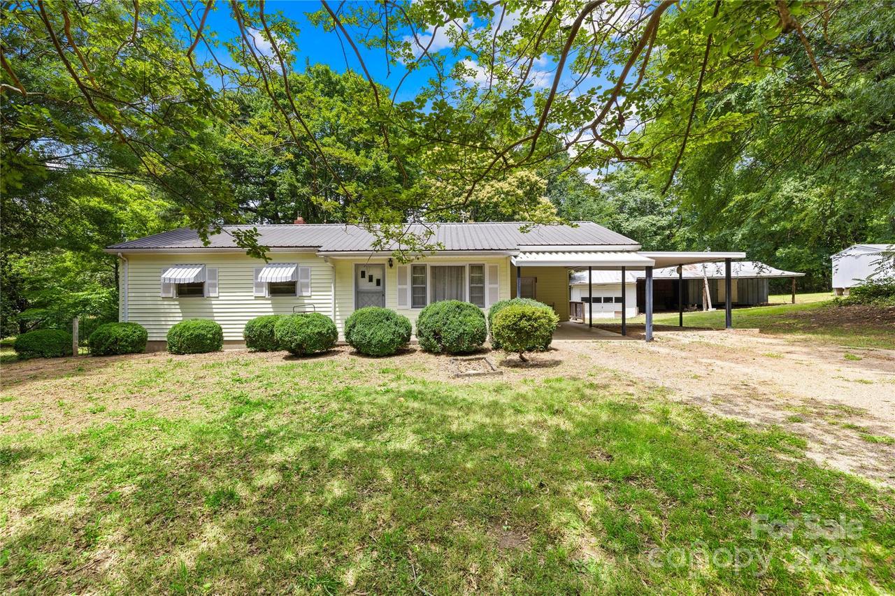 208 Lipe Rd., Troutman, NC 28166