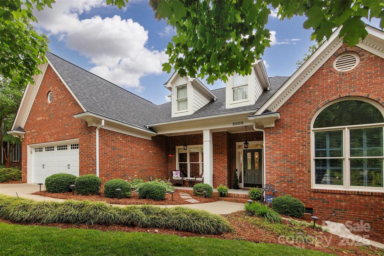 8008 Alba Ct., Charlotte, NC 28269
