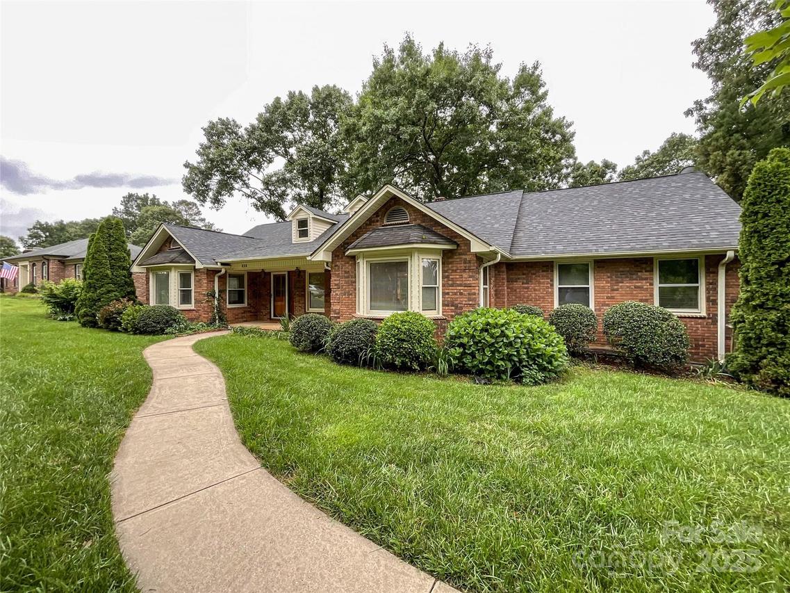 965 Hunting Ave., Lincolnton, NC 28092