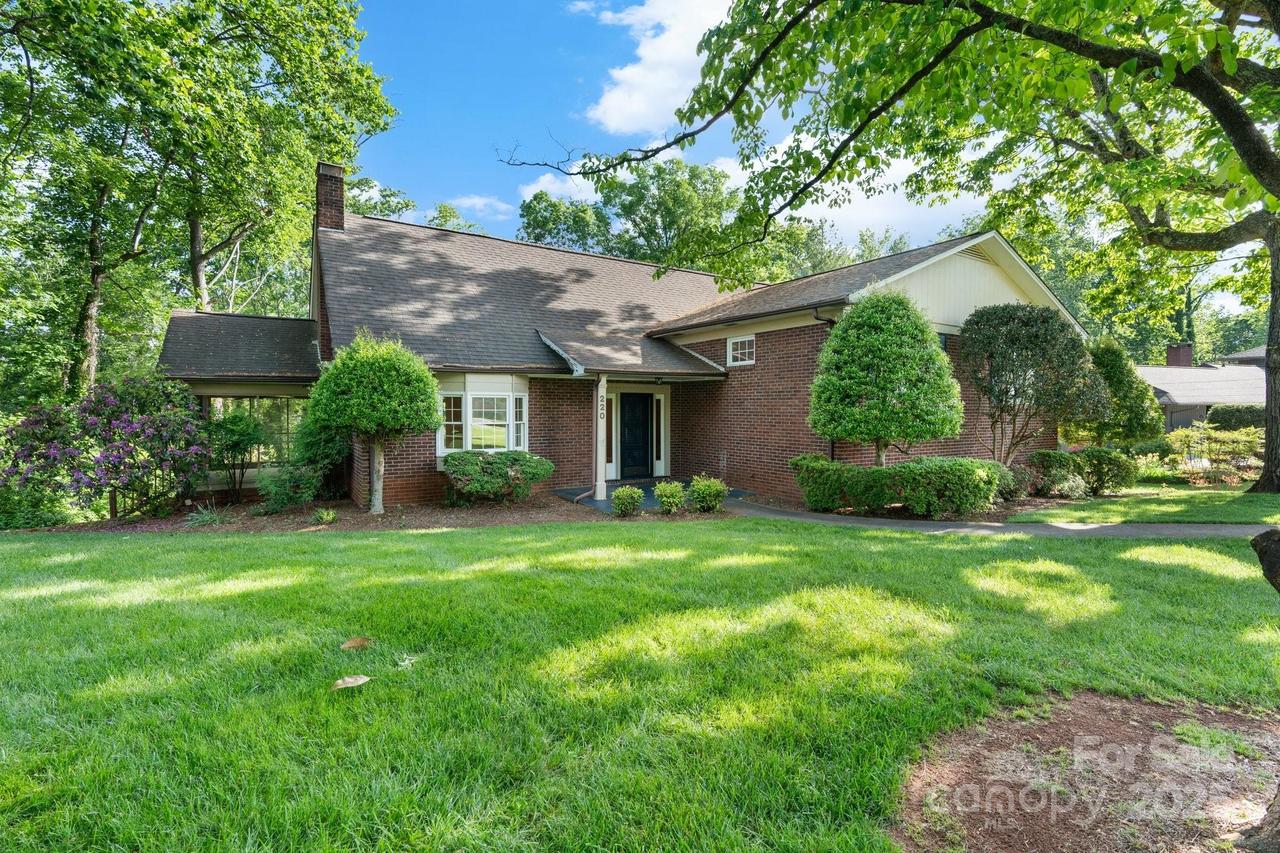 220 West Park Dr., Morganton, NC 28655