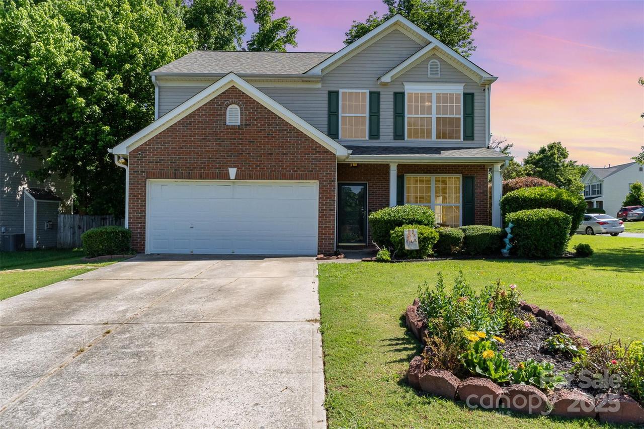 2206 Waters Trail Dr., Charlotte, NC 28216