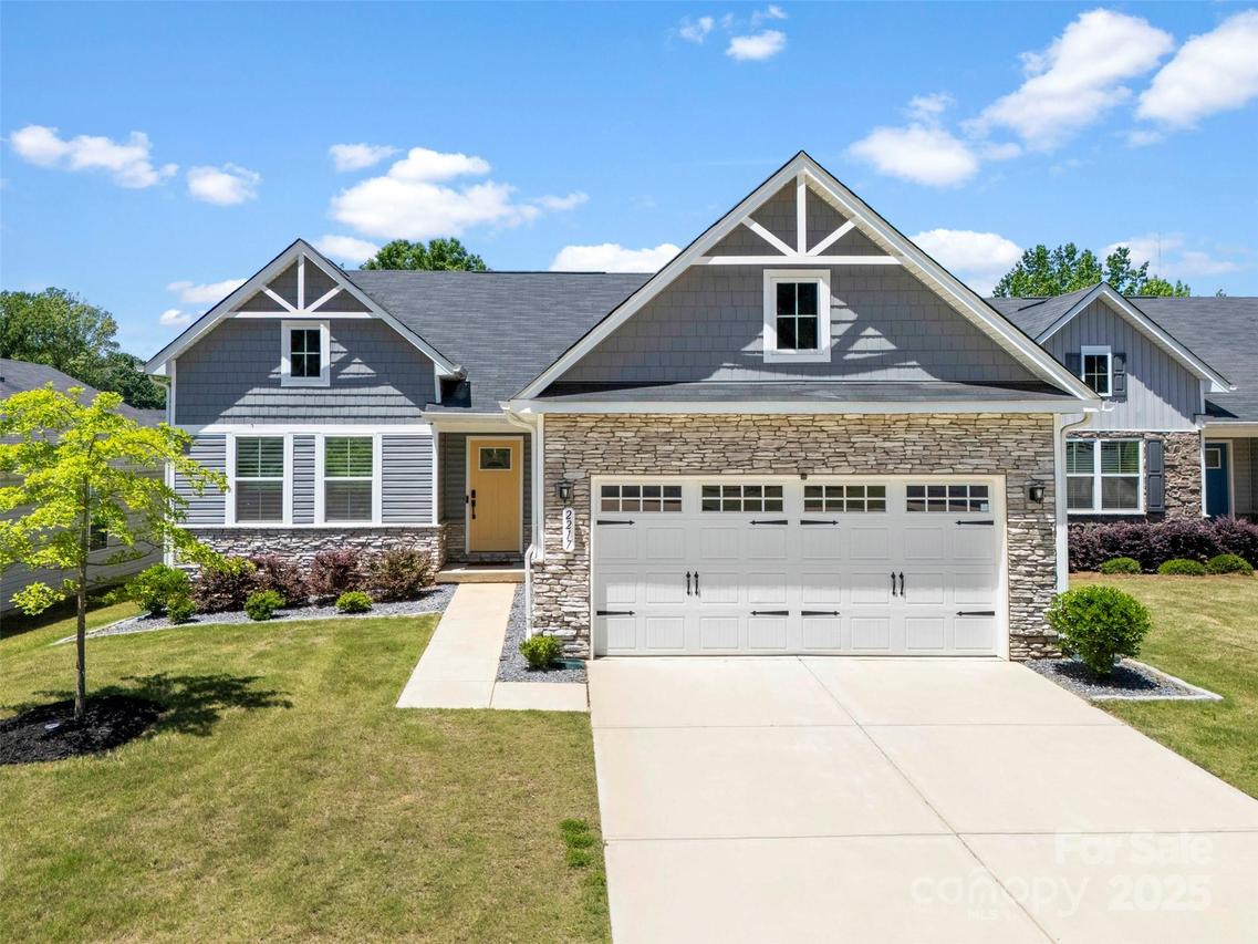 2217 Goldwood Dr., Charlotte, NC 28215