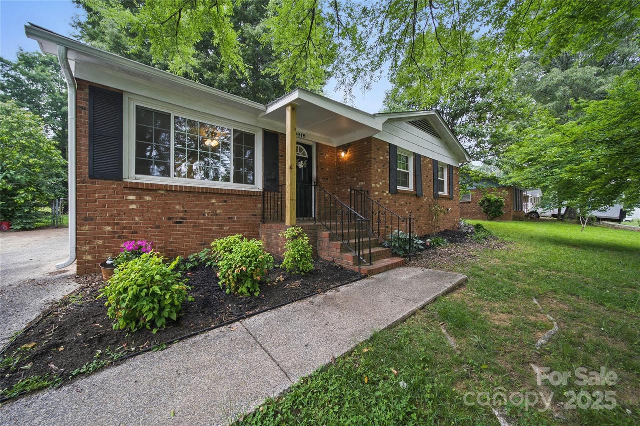 9818 Starwood Dr., Charlotte, NC 28215