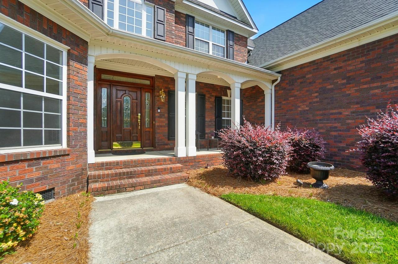 201 Limerick Dr., Matthews, NC 28104