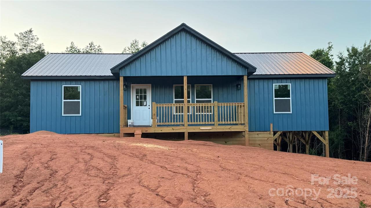 1338 Gallatin Ln., Hudson, NC 28638