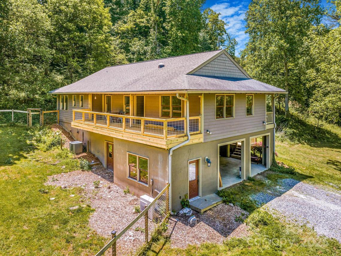 276 Morgan Branch Rd., Marshall, NC 28753