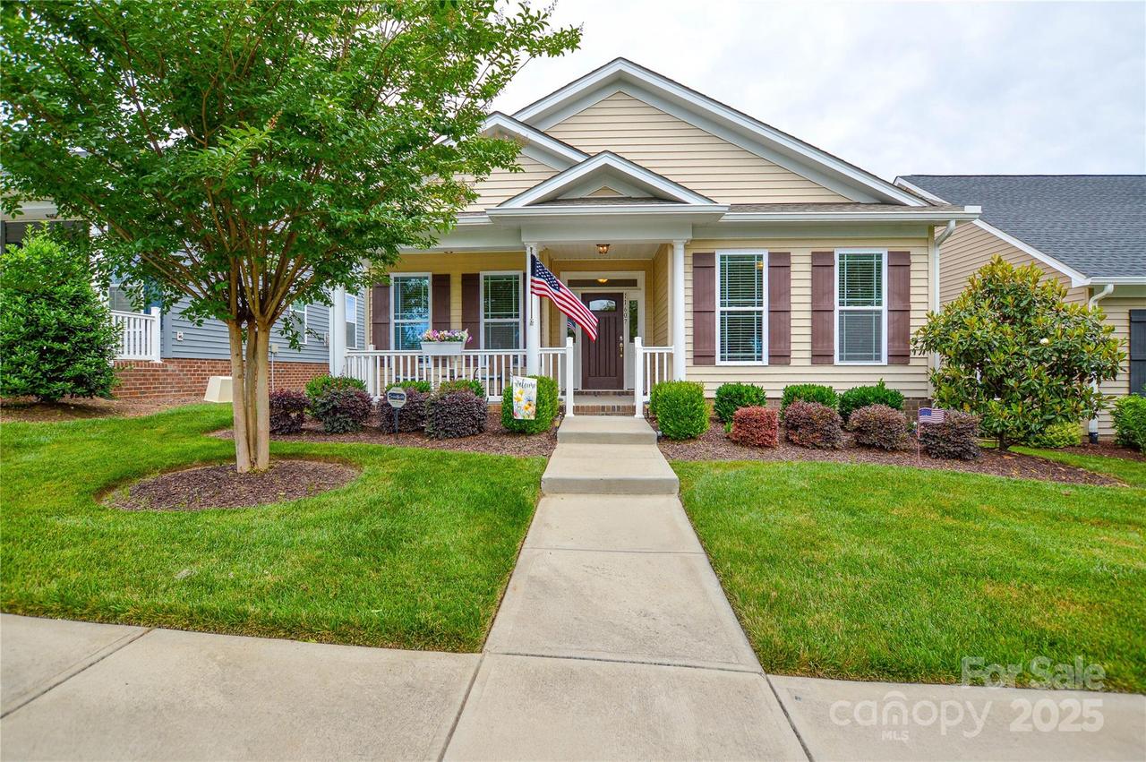 11607 Meetinghouse Dr., Cornelius, NC 28031