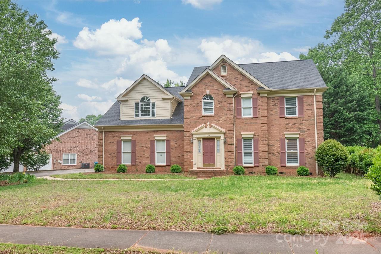 114 Sardis Plantation Dr., Matthews, NC 28105