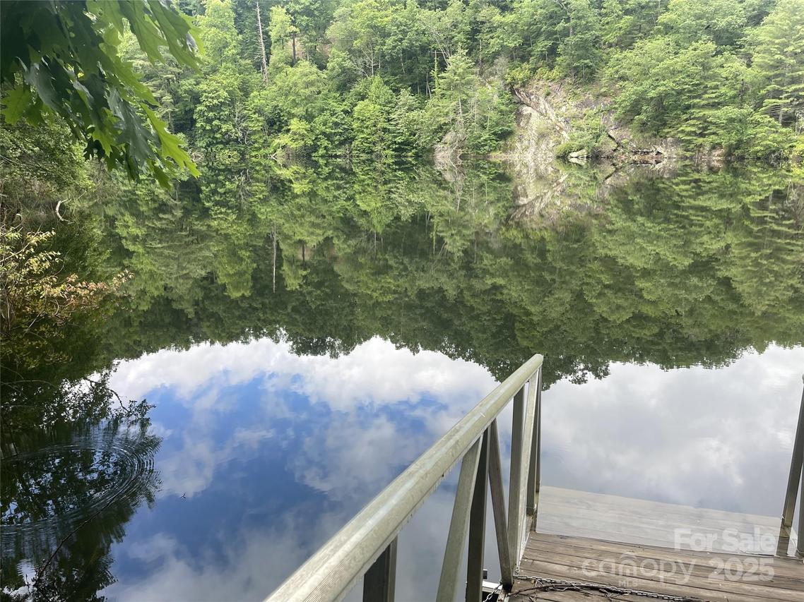 350 Sweet Birch Ln., Tuckasegee, NC 28783