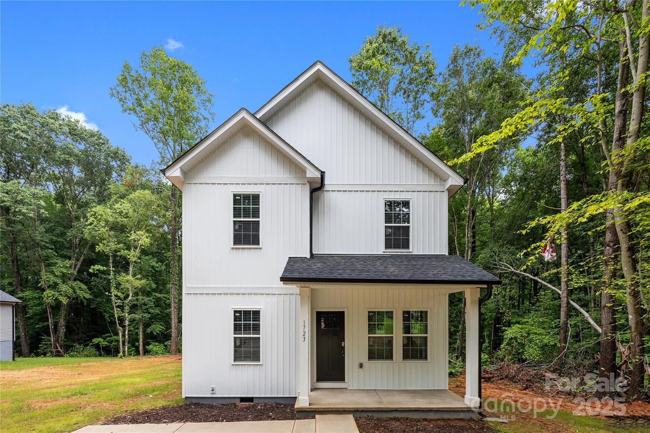 1723 Rhyneland Cir., Gastonia, NC 28054