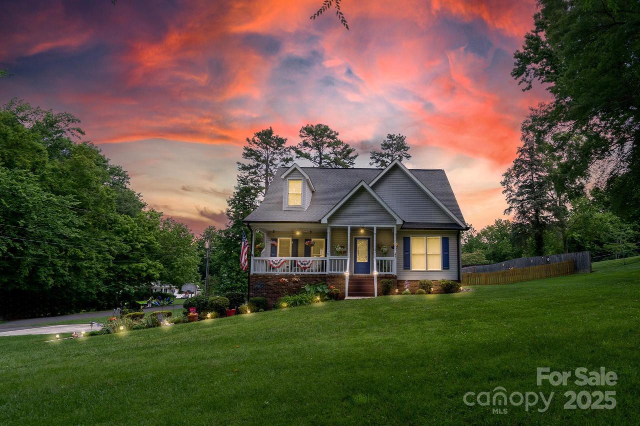 240 Hillcrest Dr., Harrisburg, NC 28075