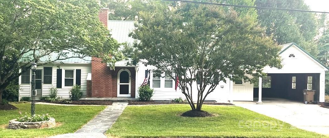 423 N Cedar St., Lincolnton, NC 28092