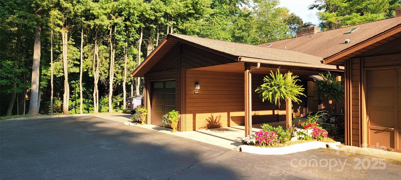 308 Woodfield Dr., Asheville, NC 28803