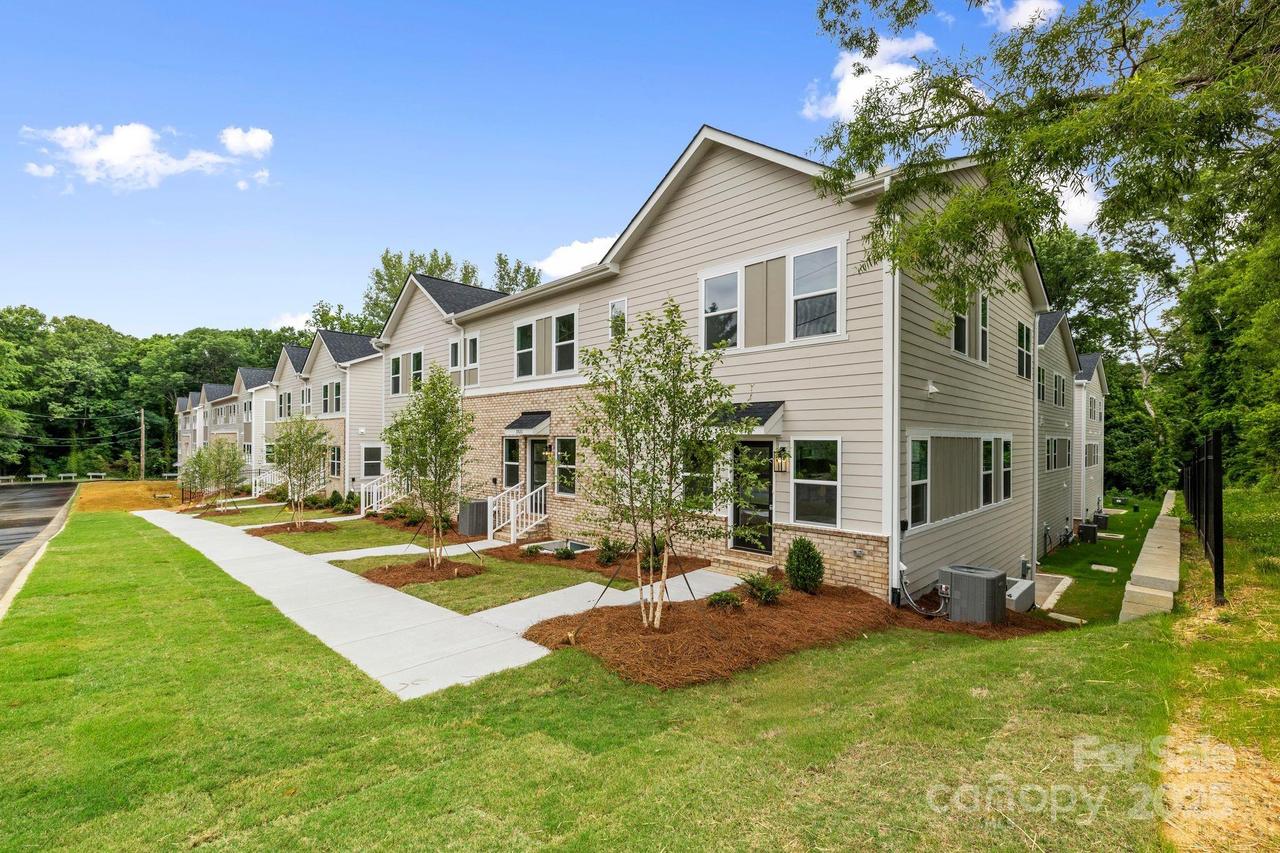 3920 Hager Dr., Charlotte, NC 28208