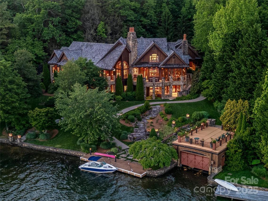 41 Chimney Point, Lake Toxaway, NC 28747