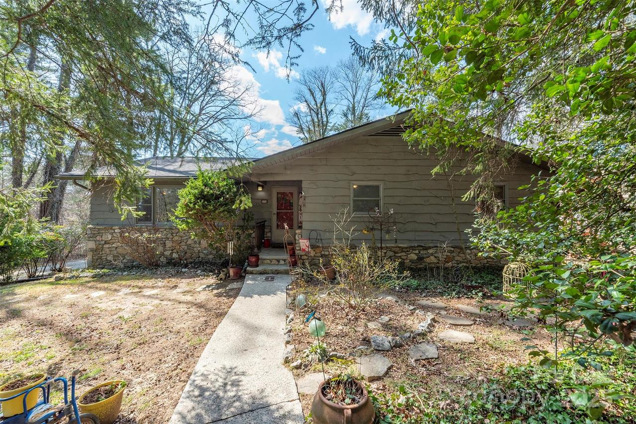 52 Oakhurst Rd., Arden, NC 28704