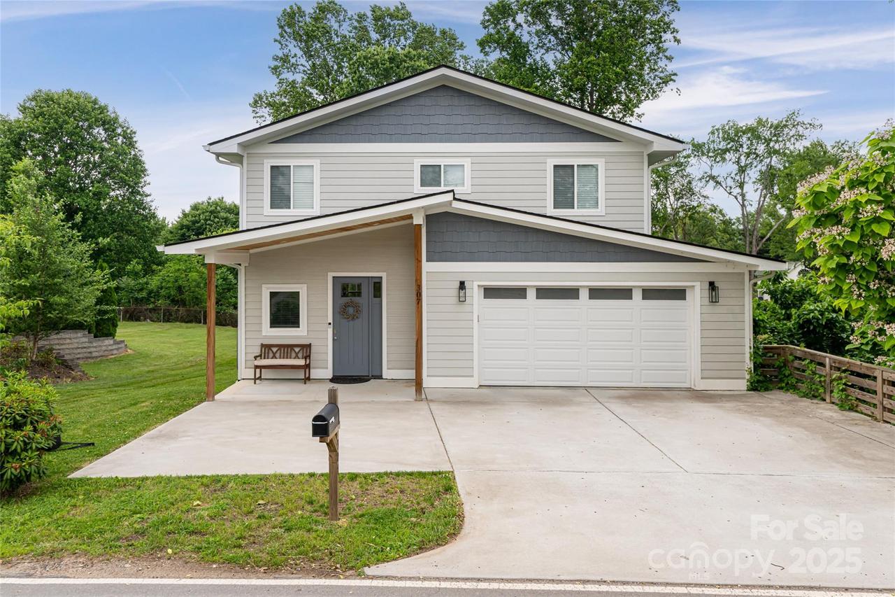 307 Hazel Mill Rd., Asheville, NC 28806