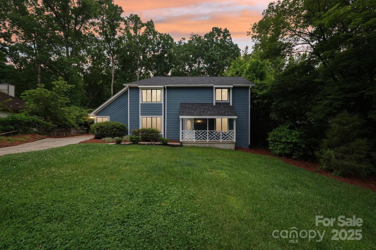8338 Rittenhouse Cir., Charlotte, NC 28270