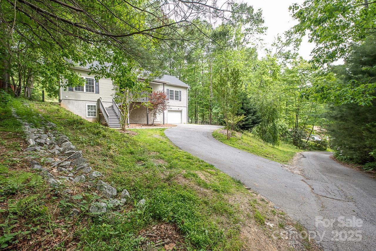 46 Badger Run, Hendersonville, NC 28739