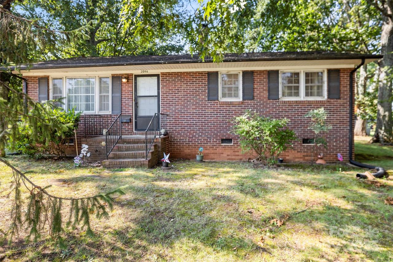 2096 Lithia Springs Rd., Lincolnton, NC 28092
