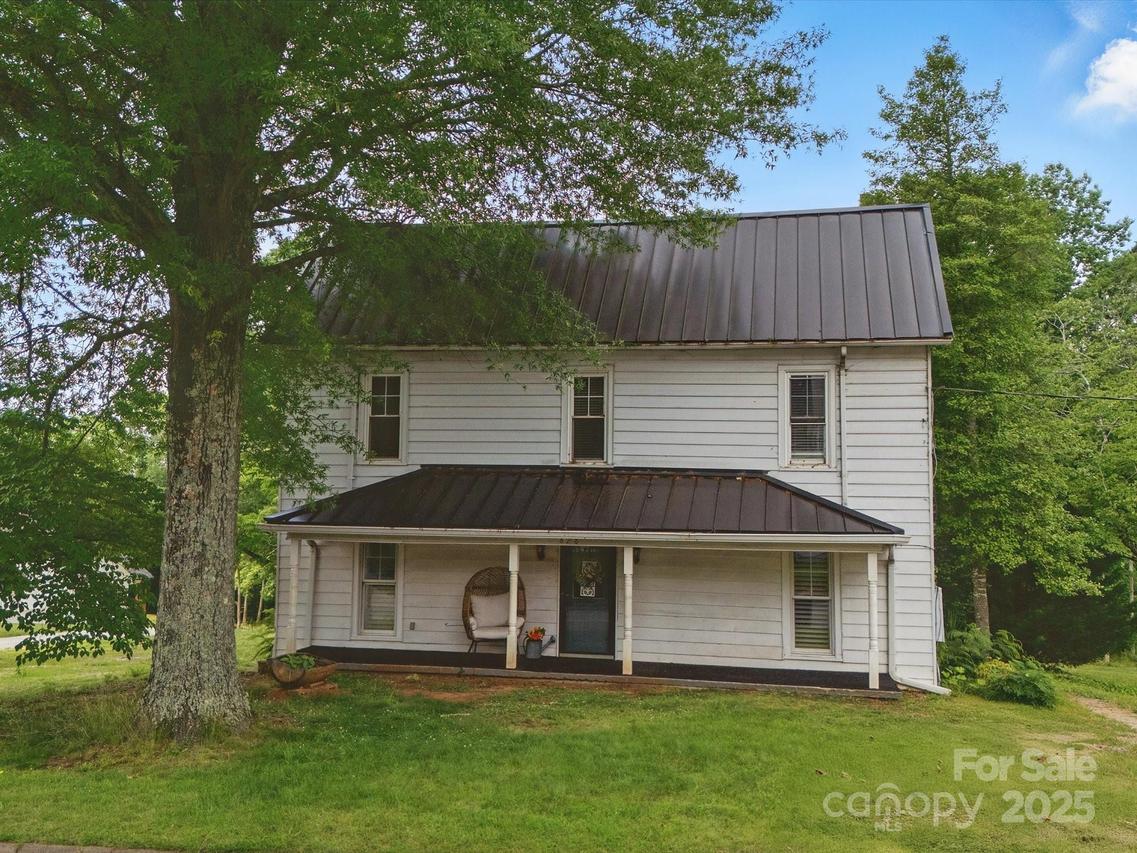 828 N Main St., Mount Pleasant, NC 28124