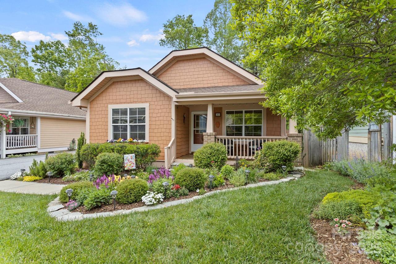 40 Avonlea Ln., Flat Rock, NC 28731